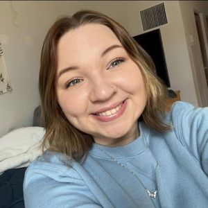 Meet your Posher, Chloe